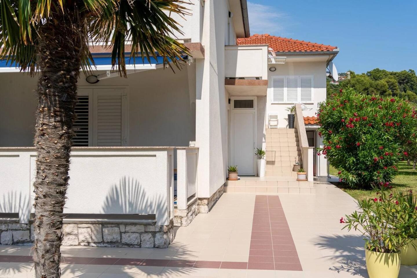 Rab Island Apartmets - Palit Rab Town Luaran gambar